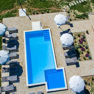 Lucija 2 Baška